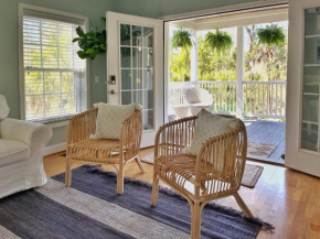 Large Home w Spa Midway to Savannah & Tybee Island! Dog friendly Venue